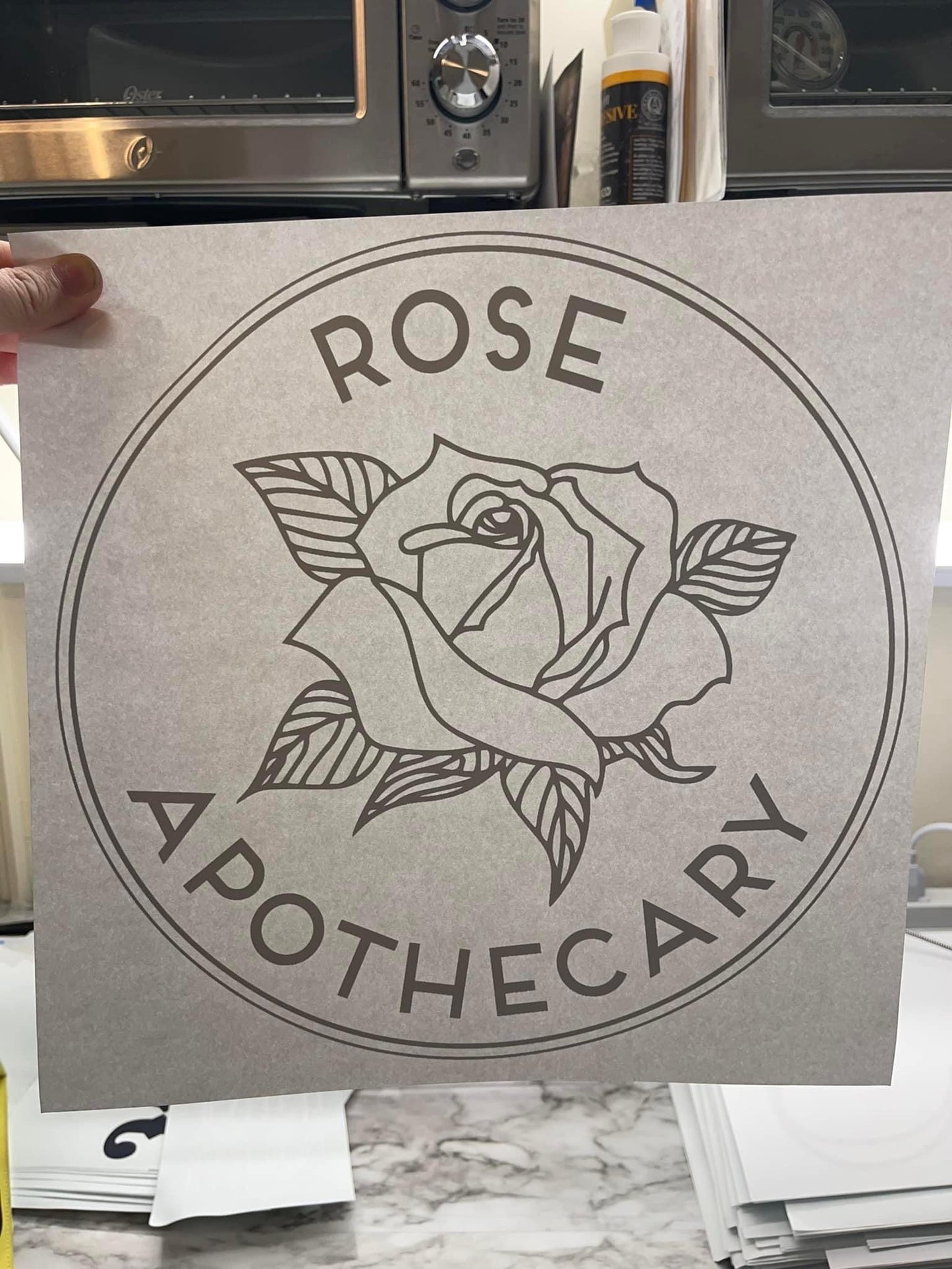 Rose Apothecary - black