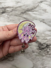 Load image into Gallery viewer, Badge Reel - Spider/ Moon

