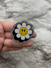 Load image into Gallery viewer, Badge Reel - Smiling Flower
